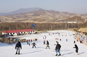 Images Dated 3rd February 2008: Yabuli ski resort, Heilongjiang Province, Northeast China, China, Asia
