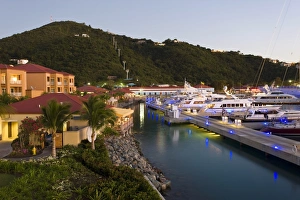 Images Dated 27th January 2008: Yacht Haven Grande, the new Yacht Harbour, shopping and restaurant complex completed in 2007