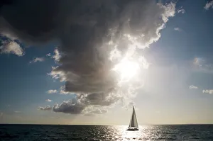 Images Dated 15th July 2009: Yacht sailing in bay of Naples, Naples, Italy, Europe