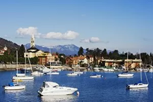 Images Dated 11th January 2010: Yachts in the harbour at Solcio on Lake Maggiore, Italian Lakes, Piedmont, Italy, Europe