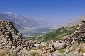 Images Dated 23rd August 2009: Yamchun fortress, Yamchun, Wakhan valley, The Pamirs, Tajikistan, Central Asia