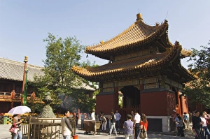 Yonghe Gong Tibetan Buddhist Lama Temple, Beijing, China, Asia