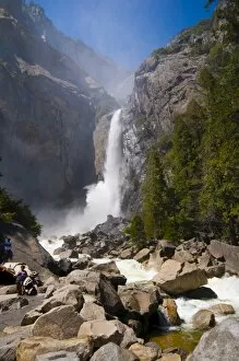 Images Dated 12th May 2009: Yosemite Falls, Yosemite National Park, UNESCO World Heritage Site, California