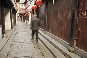 Images Dated 17th November 2008: Zhouzhuang, Jiangsu, China
